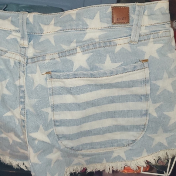 Shorts - Picture 4 of 4